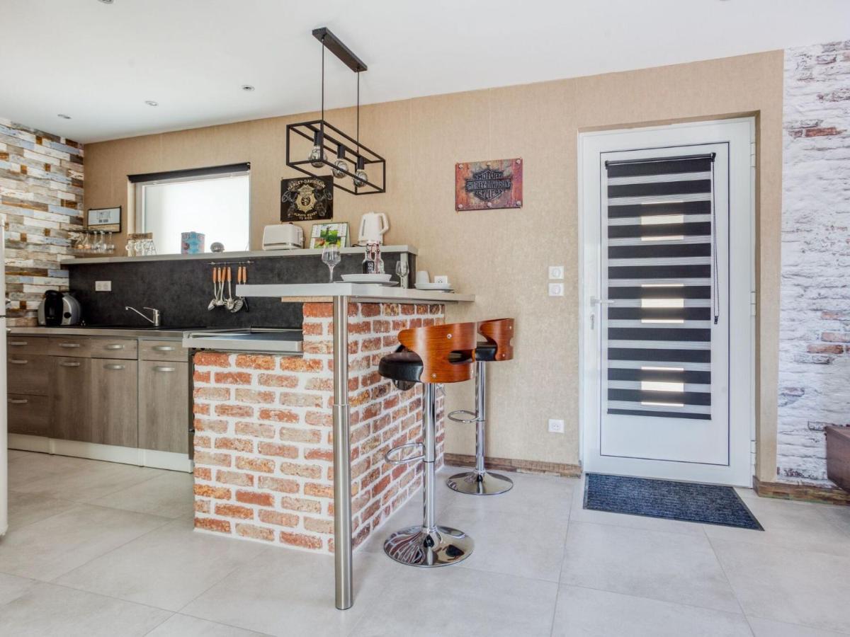 Cosy Apartment In Eperlecques With Fireplace חדר תמונה