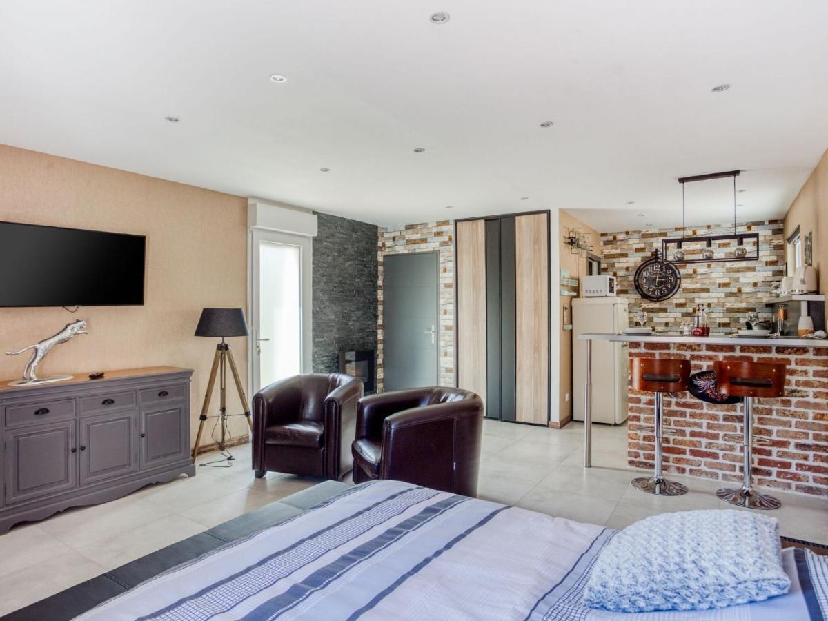 Cosy Apartment In Eperlecques With Fireplace חדר תמונה