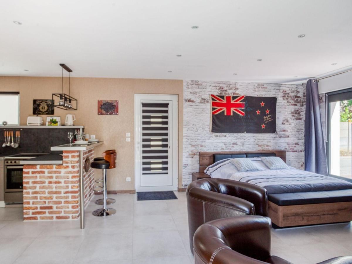 Cosy Apartment In Eperlecques With Fireplace חדר תמונה